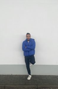 MOMKONG rapper